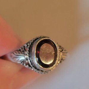 Sterling Silver 925 Vintage Garnet Ring